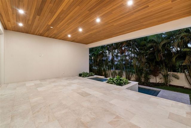 107 MARTINIQUE AVENUE, Tampa, FL 33606