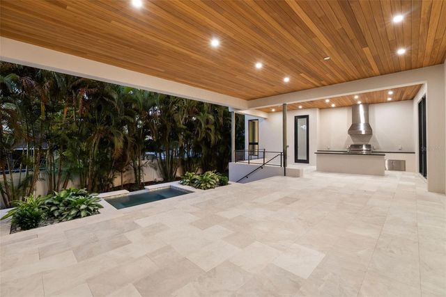 107 MARTINIQUE AVENUE, Tampa, FL 33606