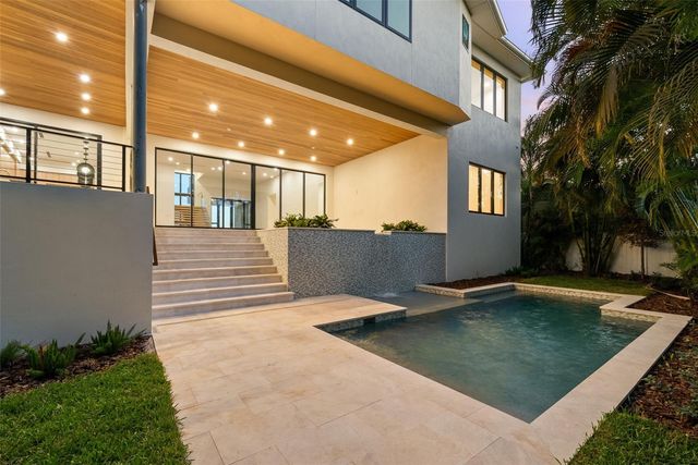 107 MARTINIQUE AVENUE, Tampa, FL 33606