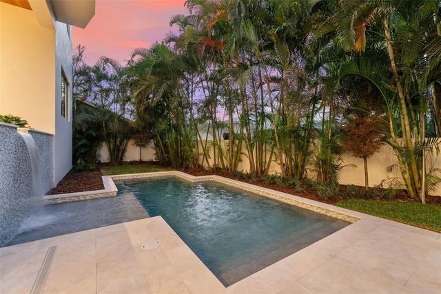 107 MARTINIQUE AVENUE, Tampa, FL 33606