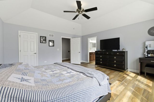 3S241 Williams Road, Warrenville, IL 60555