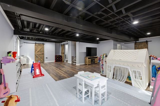 3S241 Williams Road, Warrenville, IL 60555