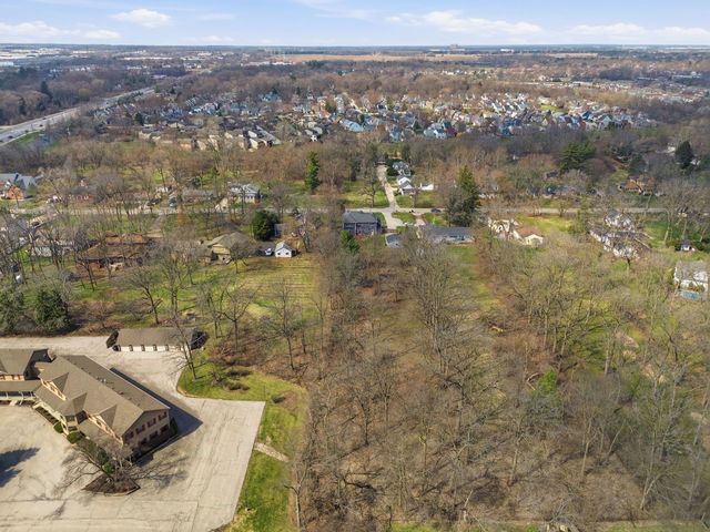 3S241 Williams Road, Warrenville, IL 60555