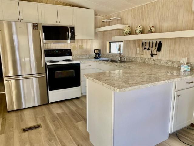 610 COTTAGE PARK LANE, Leesburg, FL 34748