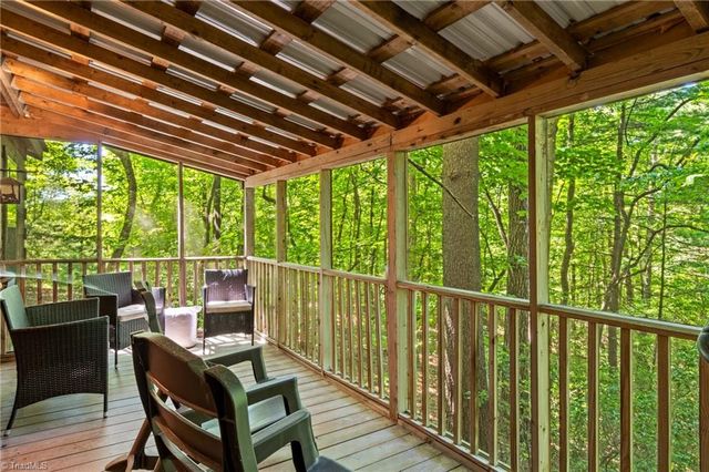 157 Wolf Trail, Mcgrady, NC 28649