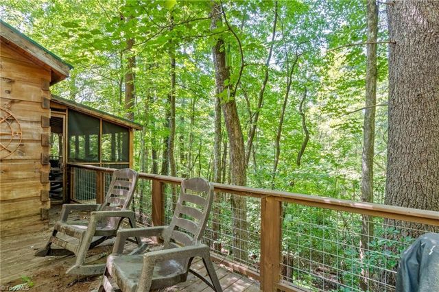 157 Wolf Trail, Mcgrady, NC 28649