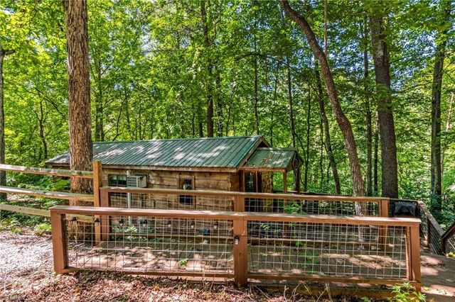157 Wolf Trail, Mcgrady, NC 28649