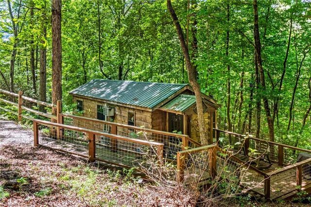 157 Wolf Trail, Mcgrady, NC 28649