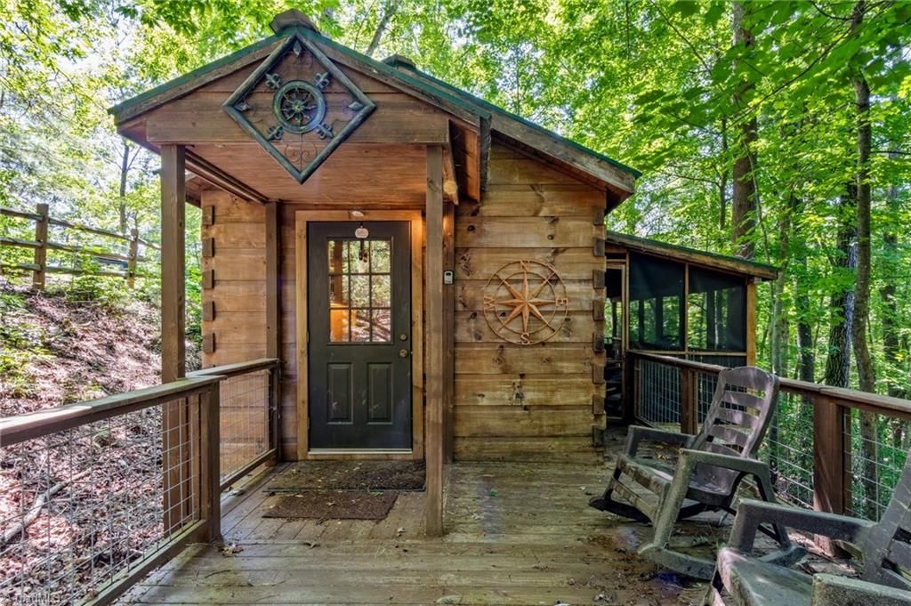 157 Wolf Trail, Mcgrady, NC 28649