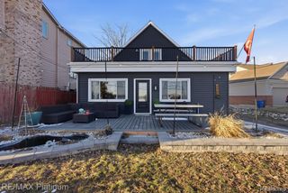 4960 Cooley Lake Road, Waterford Charter Township, MI 48327