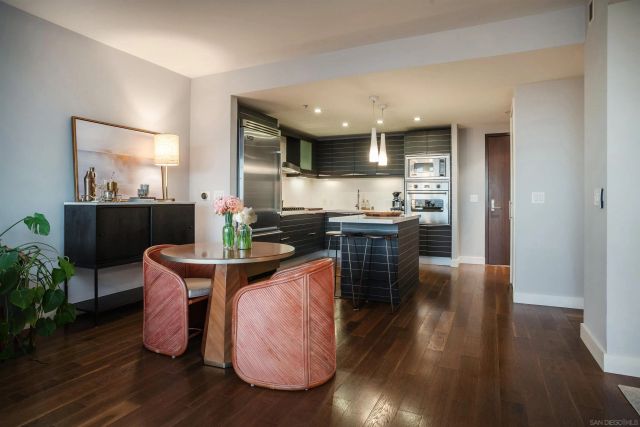 1325 Pacific Hwy 2206, San Diego, CA 92101