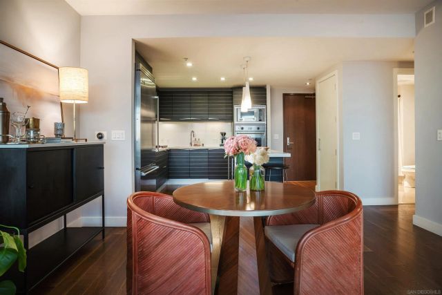 1325 Pacific Hwy 2206, San Diego, CA 92101