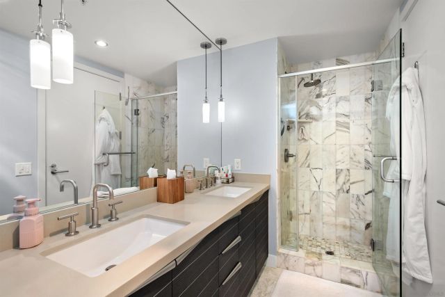 1325 Pacific Hwy 2206, San Diego, CA 92101