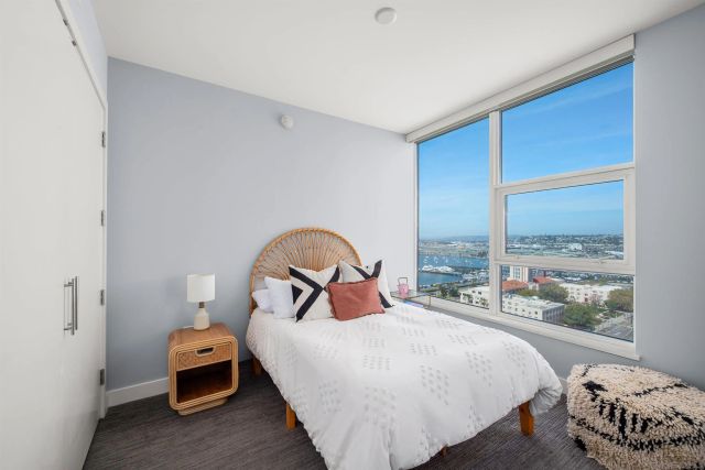 1325 Pacific Hwy 2206, San Diego, CA 92101