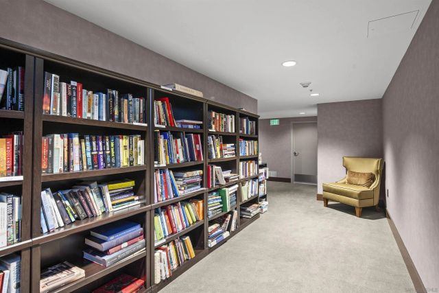 1325 Pacific Hwy 2206, San Diego, CA 92101