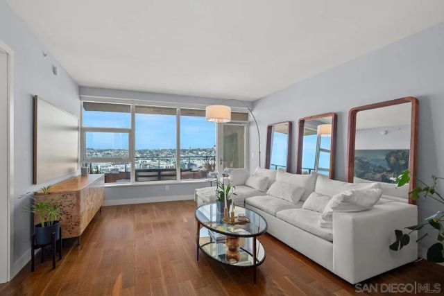 1325 Pacific Hwy 2206, San Diego, CA 92101