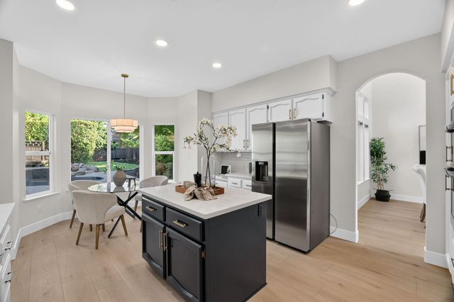 254 Luna Cir, Folsom, CA 95630
