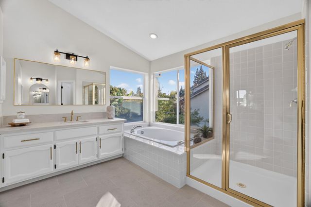 254 Luna Cir, Folsom, CA 95630