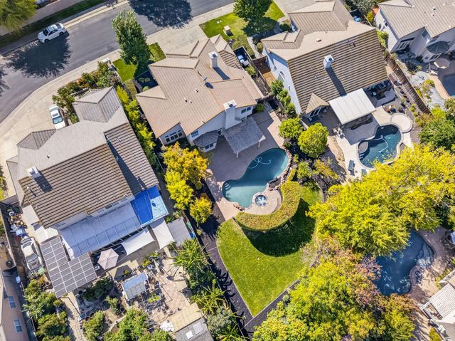254 Luna Cir, Folsom, CA 95630