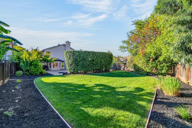 254 Luna Cir, Folsom, CA 95630