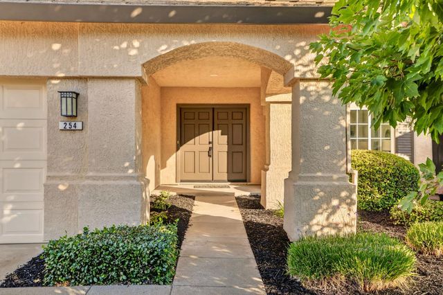 254 Luna Cir, Folsom, CA 95630