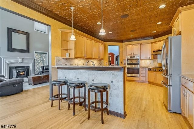 1 Hunters Ln, Sparta Twp., NJ 07871
