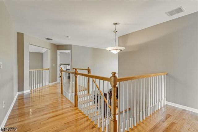 1 Hunters Ln, Sparta Twp., NJ 07871