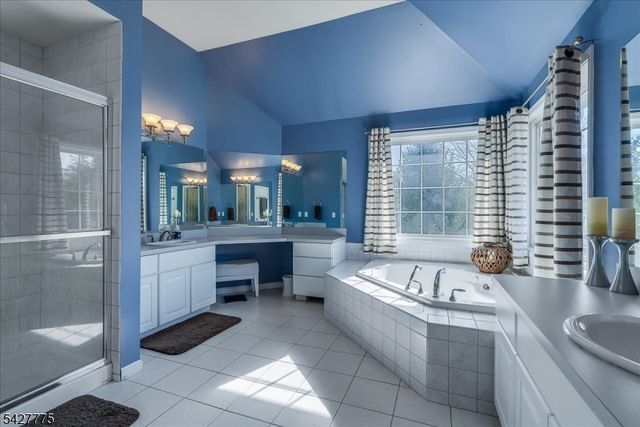 1 Hunters Ln, Sparta Twp., NJ 07871