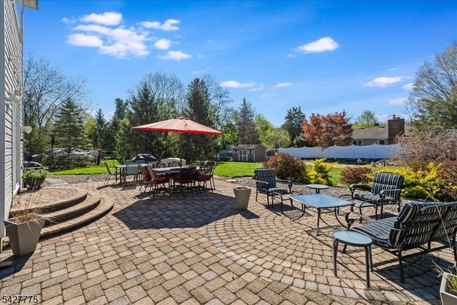 1 Hunters Ln, Sparta Twp., NJ 07871