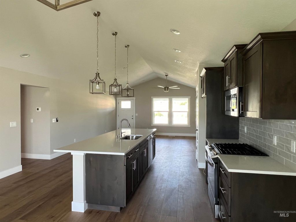 812 N 5th St, Nyssa, OR 97913 photo 3