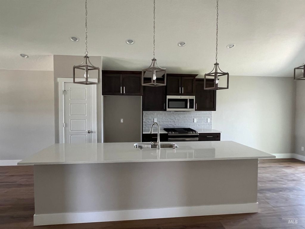 812 N 5th St, Nyssa, OR 97913 photo 4