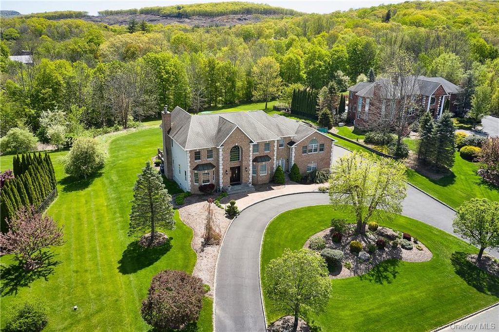 17 Constitution Court, Tuxedo Park, NY 10987 — photo 2