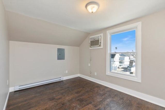 31 Garfield St, Lawrence, MA 01843