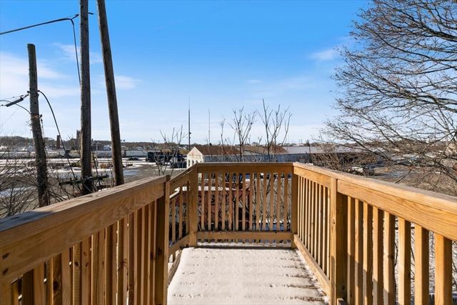 31 Garfield St, Lawrence, MA 01843