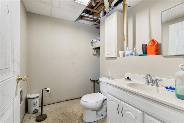 31 Garfield St, Lawrence, MA 01843