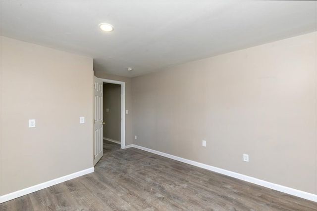 31 Garfield St, Lawrence, MA 01843