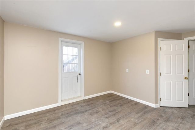 31 Garfield St, Lawrence, MA 01843