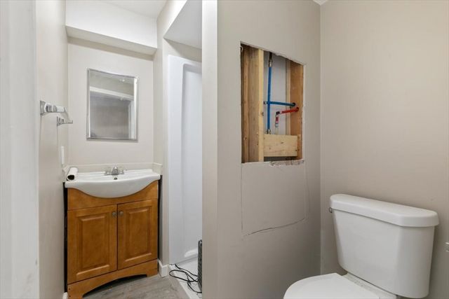 31 Garfield St, Lawrence, MA 01843