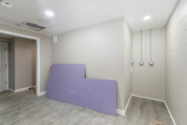 31 Garfield St, Lawrence, MA 01843