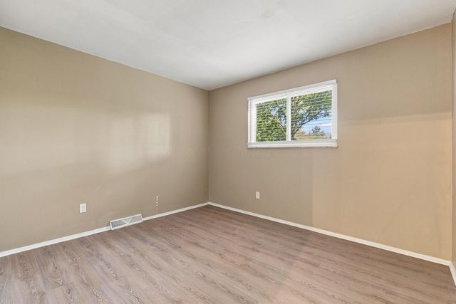 1945 Shallowford Avenue, Columbus, OH 43235