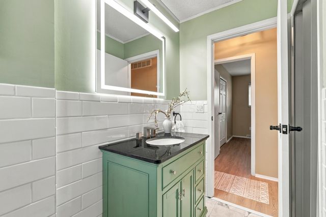 1945 Shallowford Avenue, Columbus, OH 43235