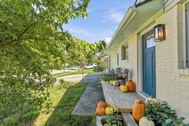 1945 Shallowford Avenue, Columbus, OH 43235