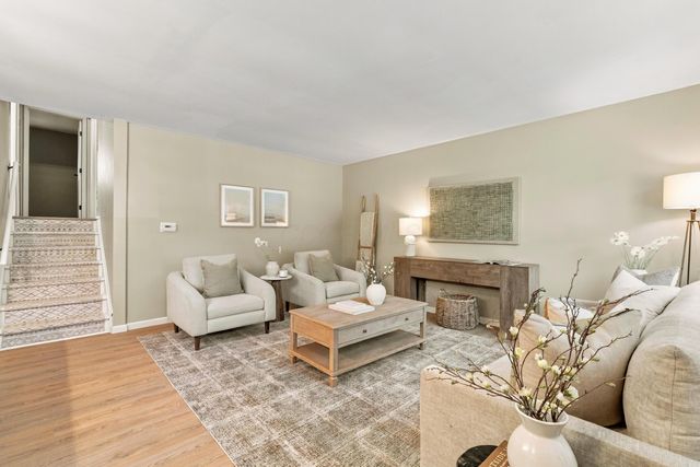 1945 Shallowford Avenue, Columbus, OH 43235