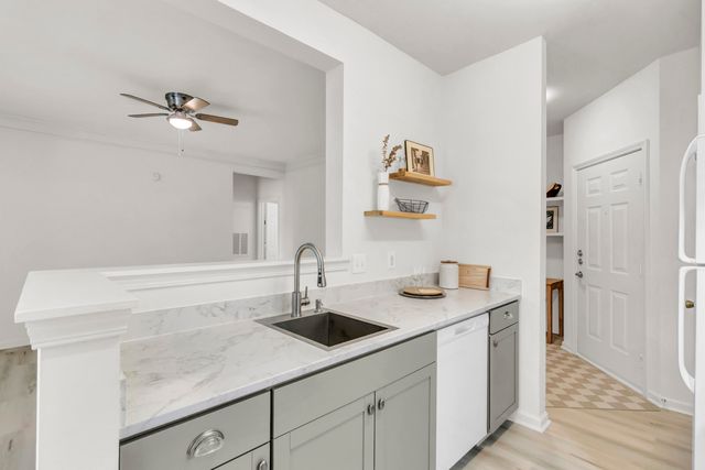 1921 Chatelain Way, Mount Pleasant, SC 29464