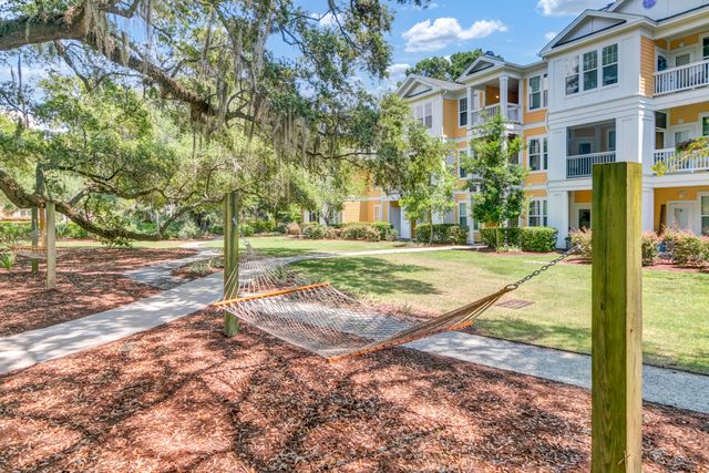 1921 Chatelain Way, Mount Pleasant, SC 29464