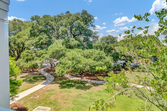 1921 Chatelain Way, Mount Pleasant, SC 29464