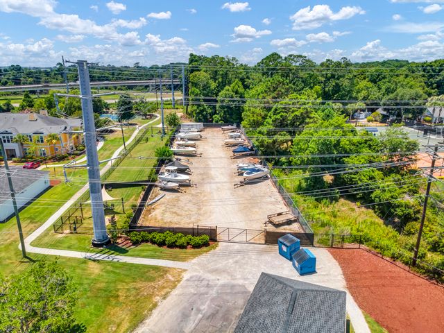 1921 Chatelain Way, Mount Pleasant, SC 29464