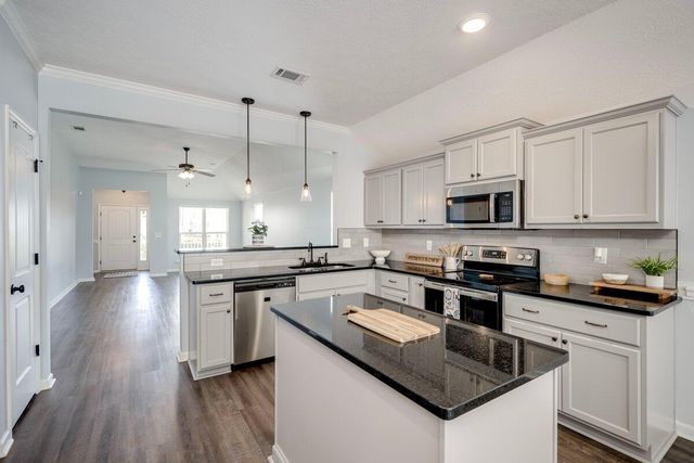 7166 Grayson Drive, Graniteville, SC 29829