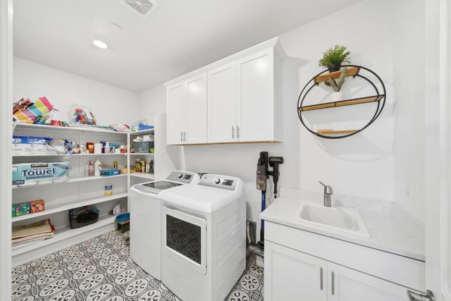 2301 Sierra Village Dr, Roseville, CA 95747