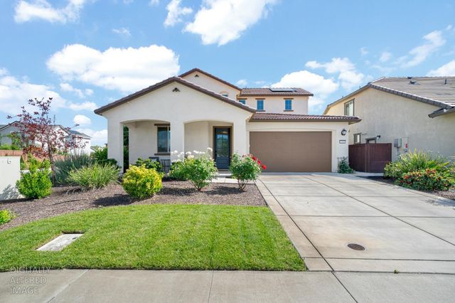 2301 Sierra Village Dr, Roseville, CA 95747